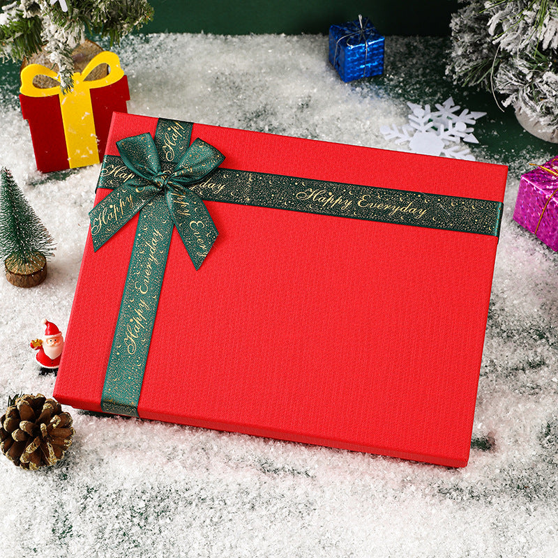 Closed gift box
